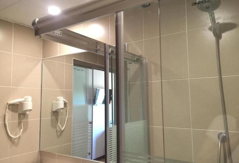 바다전망 이그제큐티브 룸, Check Inn Hotel Tawau