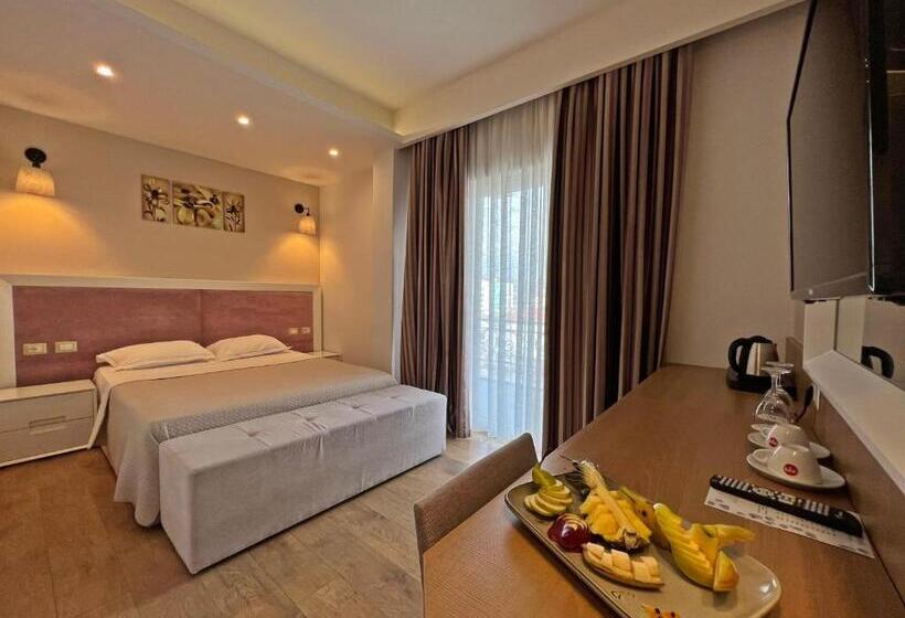 Семейный Номер, Sandy Beach Resort