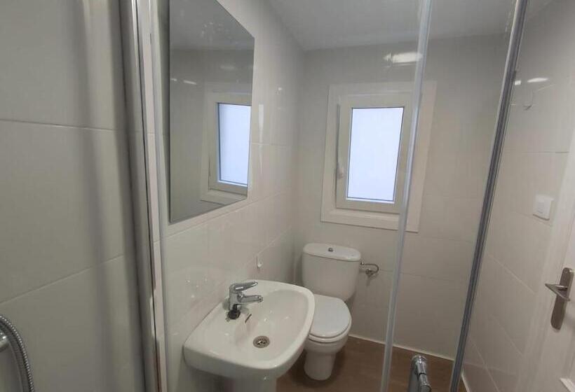اتاق استاندارد, Hostal Airiños De Vigo