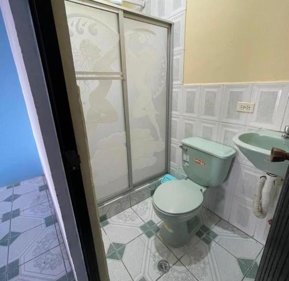 Семейный Номер, Hostal Everest