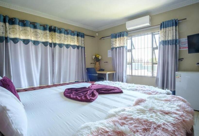 חדר דחוקס עם מיטת קינג, Alimop Bed And Breakfast