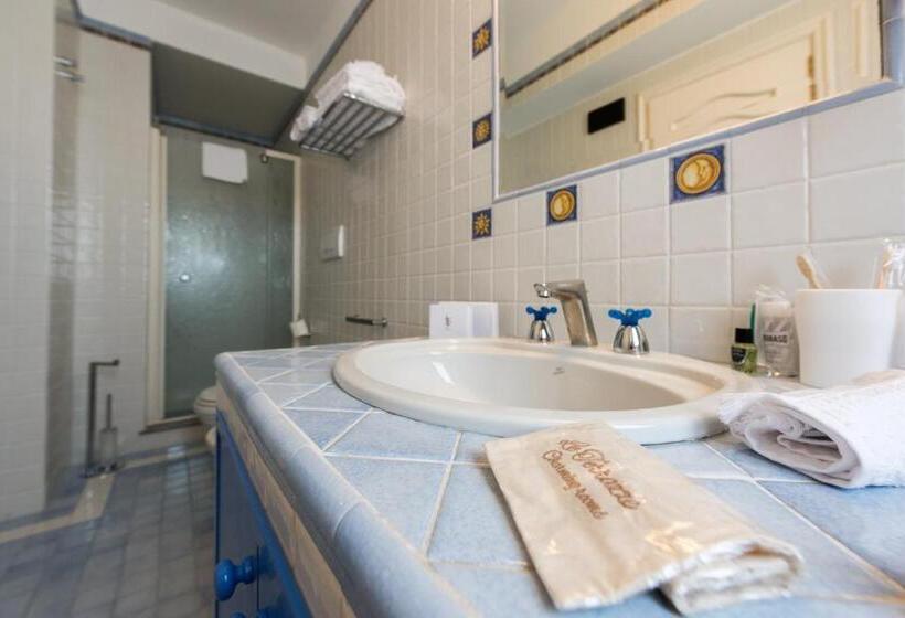 Номер Стандарт с Балконом, Villa Le Terrazze Charming Rooms