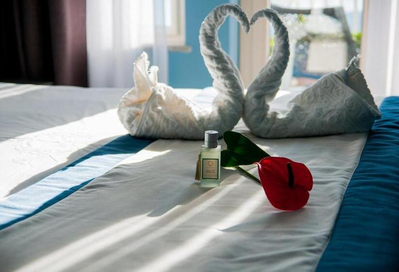 Номер Стандарт с Балконом, Villa Le Terrazze Charming Rooms