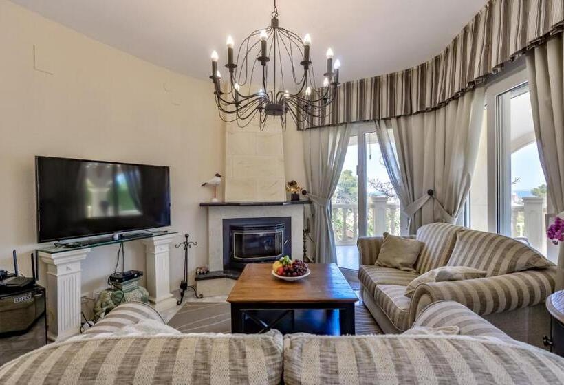 침실 4개 주택, Villa Fortuna   Apartamentos у Estudios Para Vacaciones Con Piscina Común, Calpe