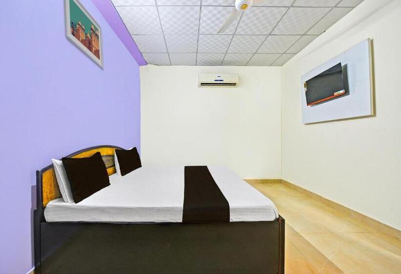 Трехместный Номер Классика, Oyo Hotel Dazzle Inn Prime