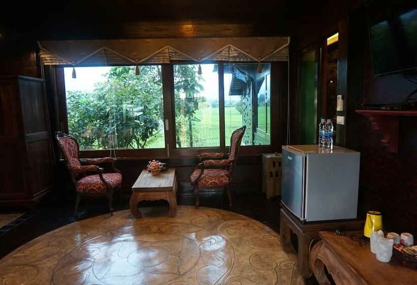 اتاق لوکس, Bantunglom Resort