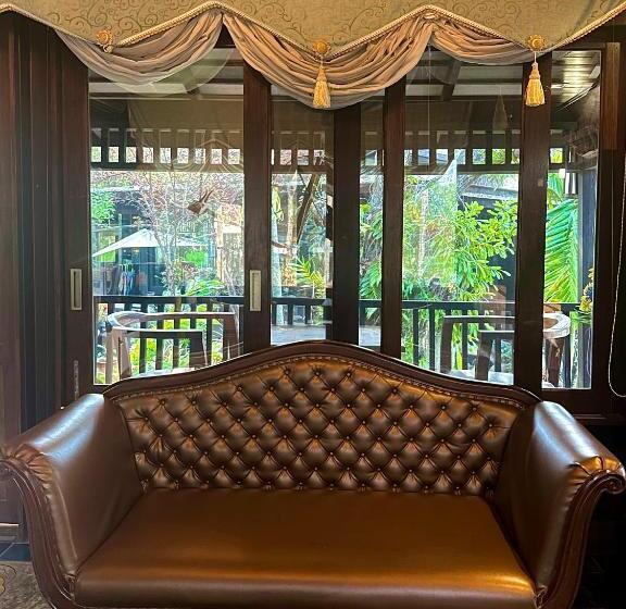 اتاق لوکس, Bantunglom Resort