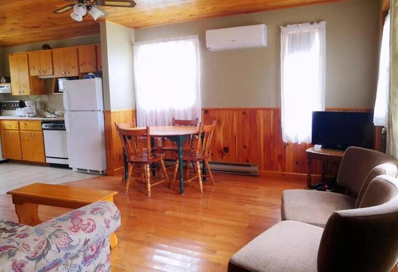 キャビン, Cavendish Country Inn & Cottages