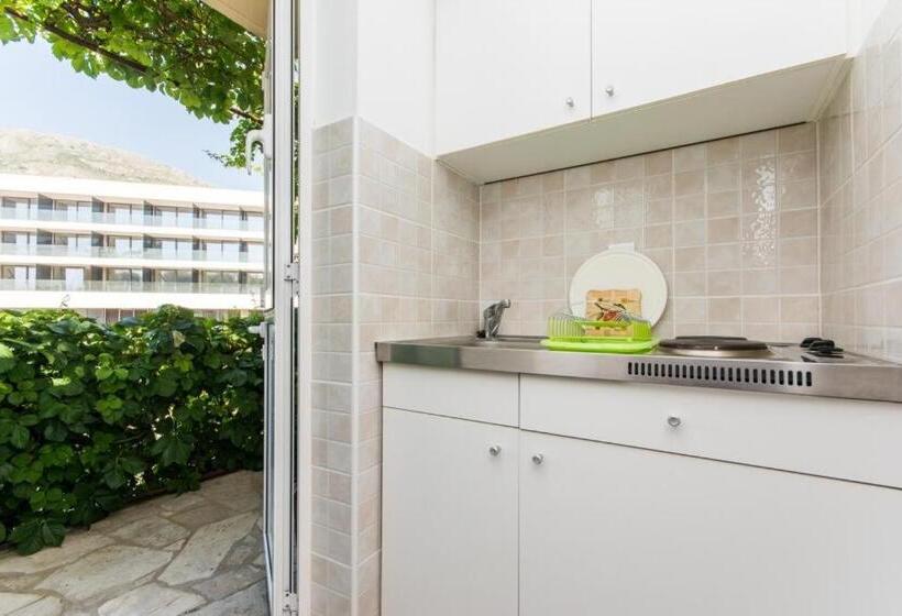 استودیو استاندارد با چشم‌انداز دریا, Apartments & Rooms Jokovic