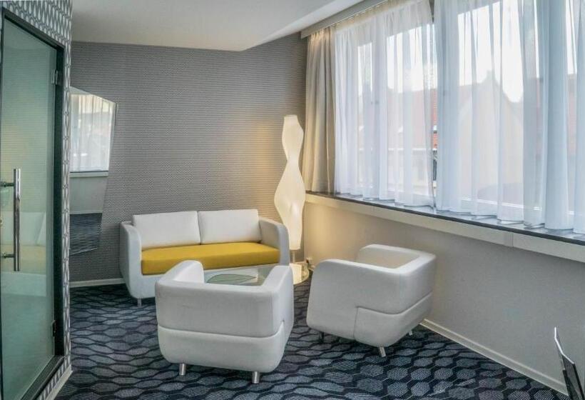 سوئیت جونیور با چشم‌انداز, Magic Hotel Korskirken