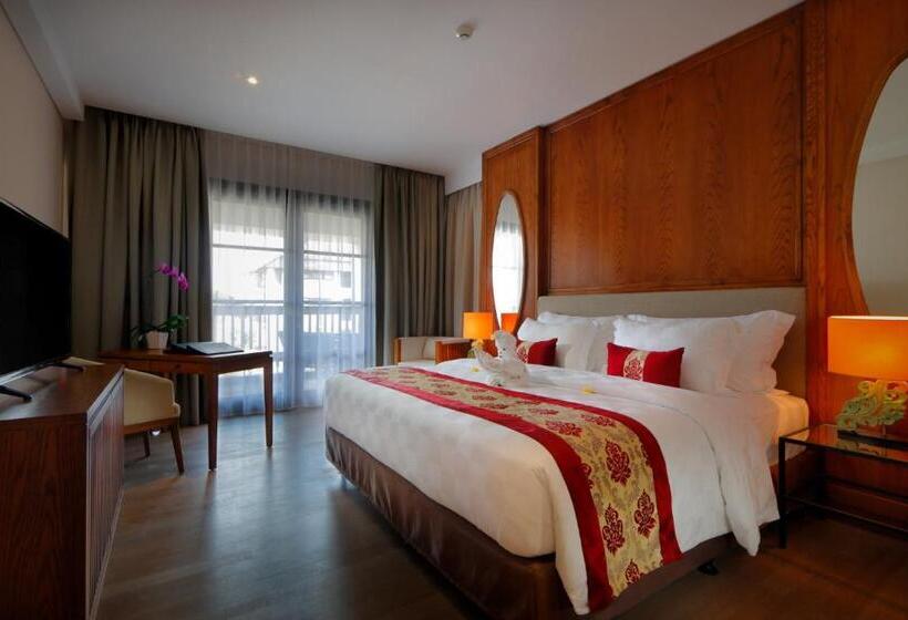 اتاق لوکس با چشم‌انداز باغ, Royal Tulip Springhill Resort Jimbaran