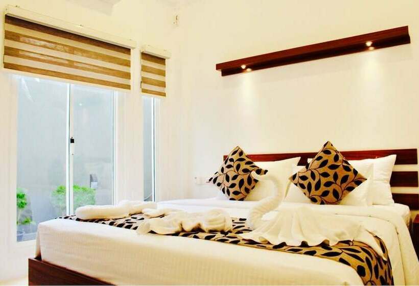 Номер Deluxe, 8plus Motels