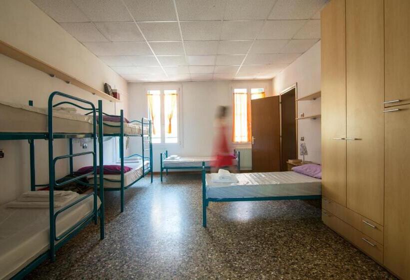 Quarto Familiar, Ostello Bassano Del Grappa