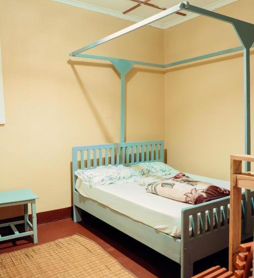 اتاق استاندارد سه نفره, Adventures Nest