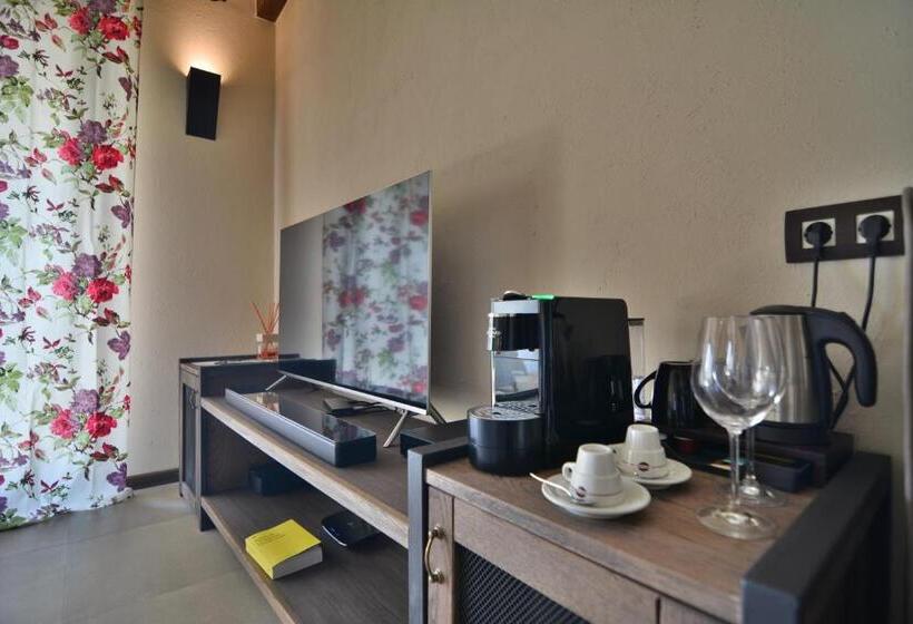 주니어 스위트, Zornitza Family Estate Relais & Chateaux