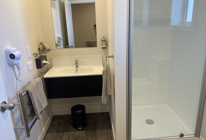 إستوديو قياسى, Riverlea Motel