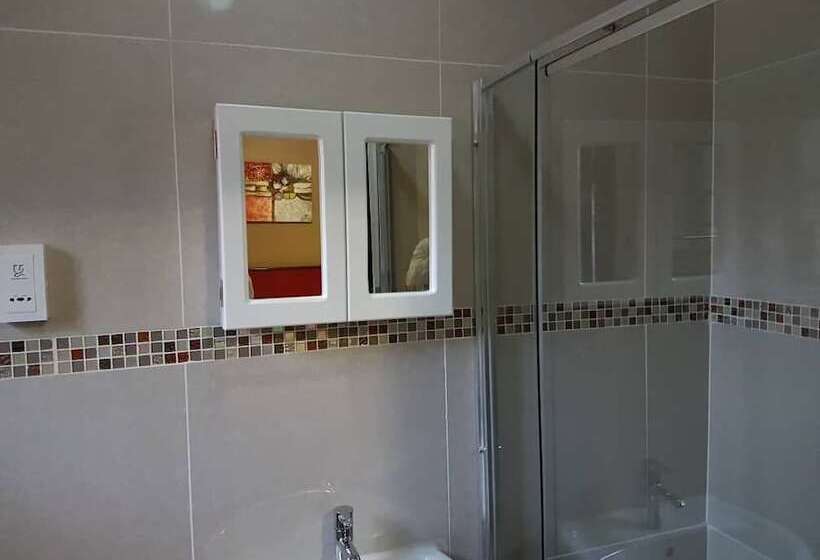 اتاق استاندارد, Ezzela House Bed & Breakfast
