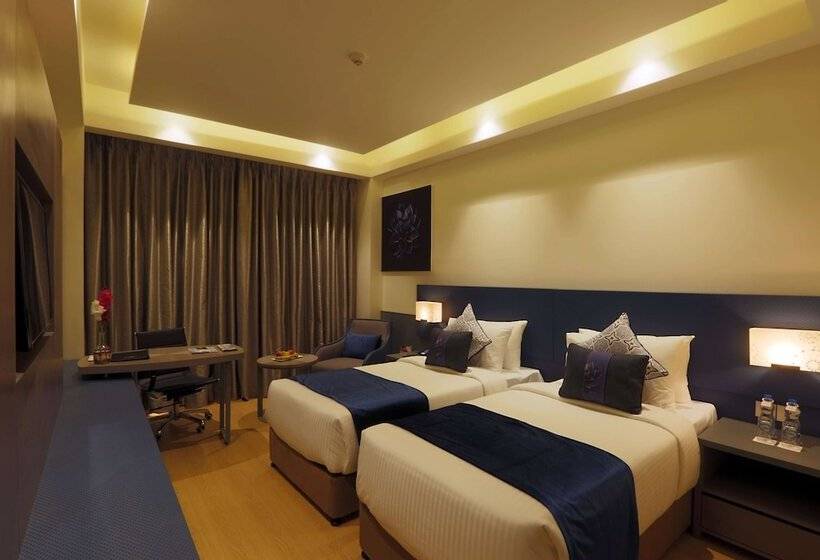 غرفة قياسية, Ramada By Wyndham Lucknow Hotel And Convention Center