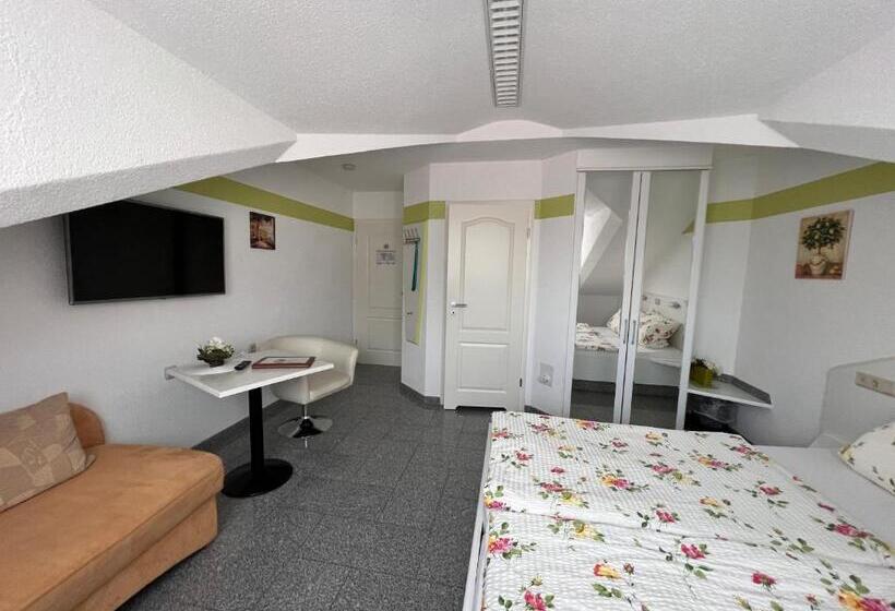 标准间, Und Pension Am Burchardikloster