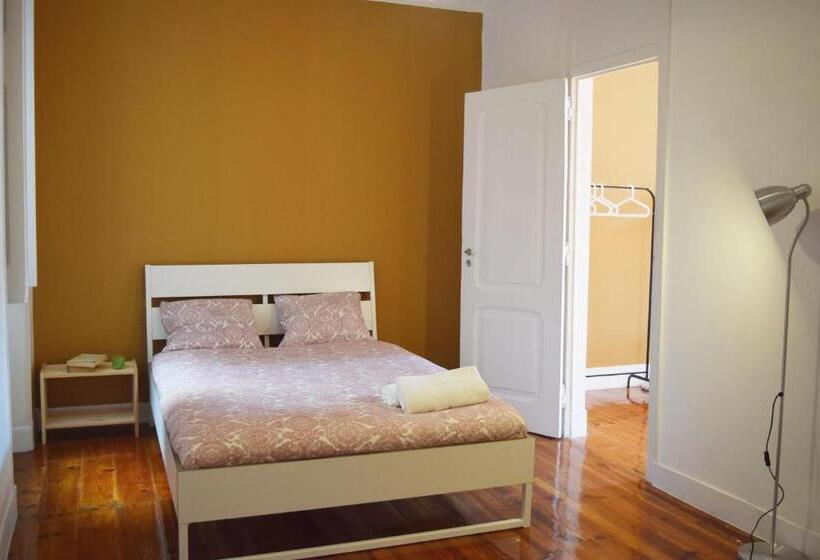 اتاق استاندارد چهار تخته, Nations Rooms