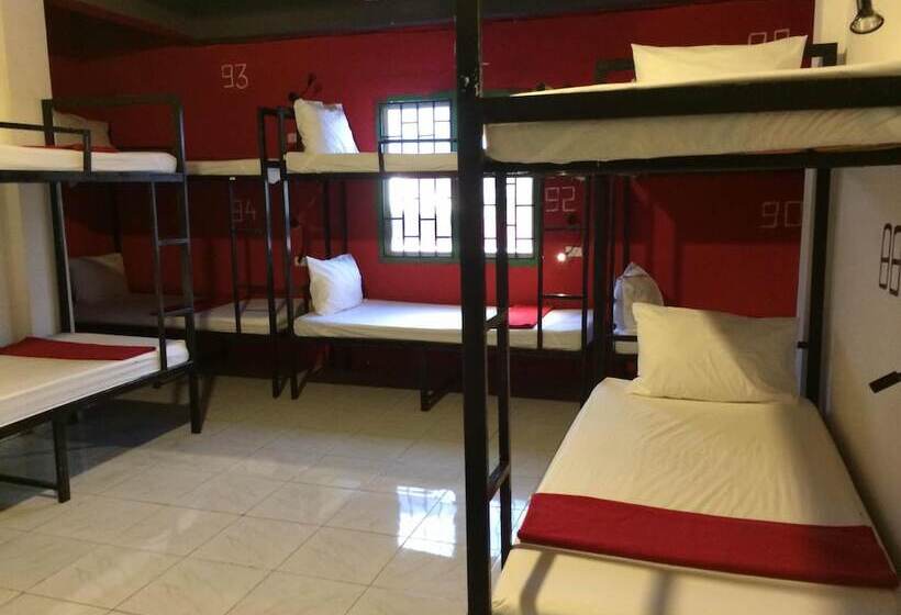 Кровать в Общей Комнате, Vangvieng Rock Backpacker Rooftop Hostel