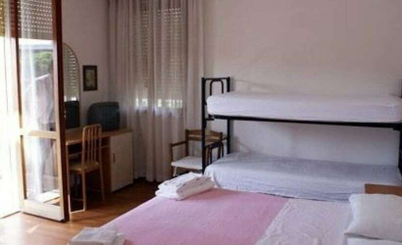 اتاق استاندارد چهار تخته, Rugantino
