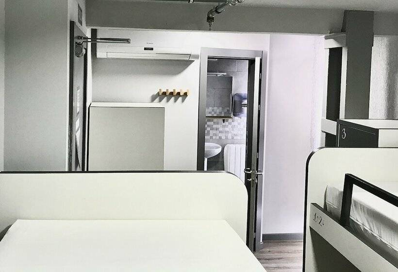 Quarto Quádruplo Estandar, Quartier Bilbao Hostel Casco Viejo