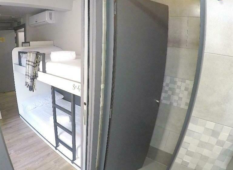 Quarto Quádruplo Estandar, Quartier Bilbao Hostel Casco Viejo