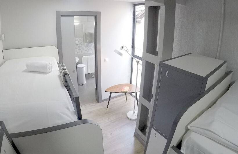 Quarto Quádruplo Estandar, Quartier Bilbao Hostel Casco Viejo