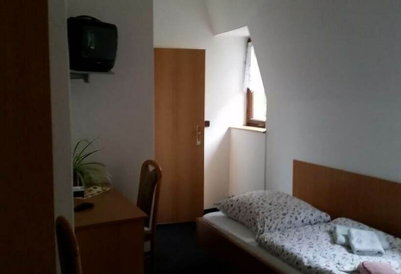 Номер Стандарт, Pension Und Restaurant Die Burg