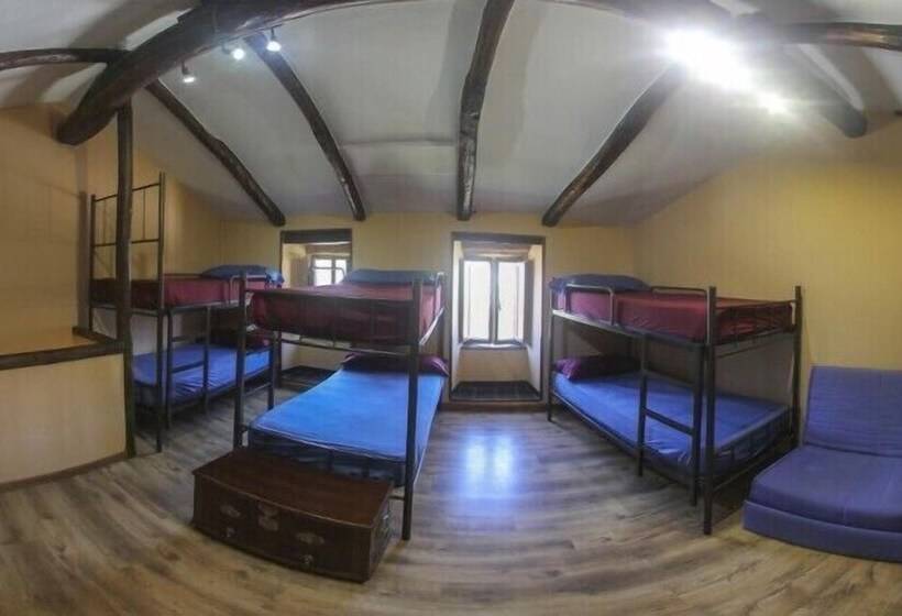 Номер Стандарт, Pensión Albergue A Pedra