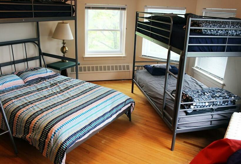 ファミリールーム, Auberge De Jeunesse Magog Orford Hostel