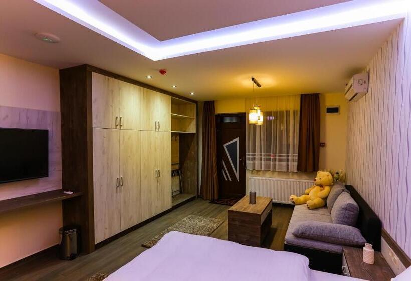 Семейные Апартаменты, Madison Village