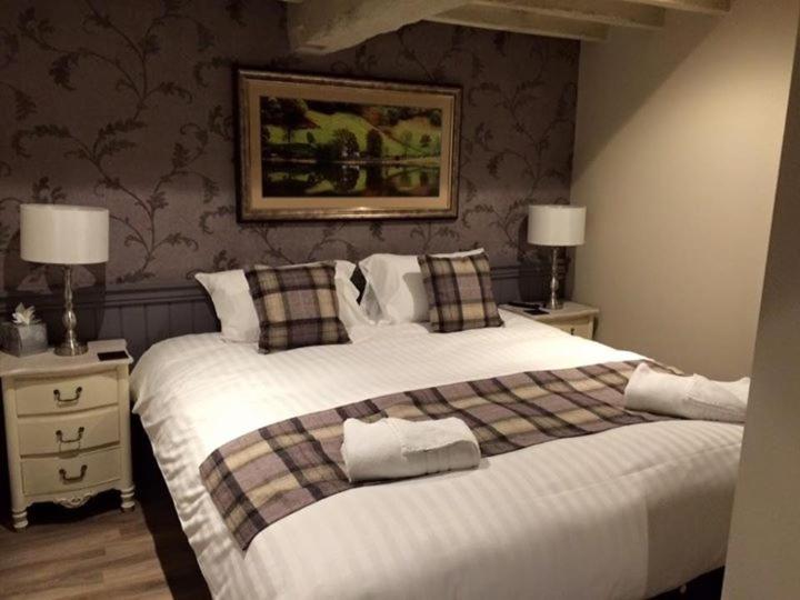 Номер Стандарт, Crofters Lodge