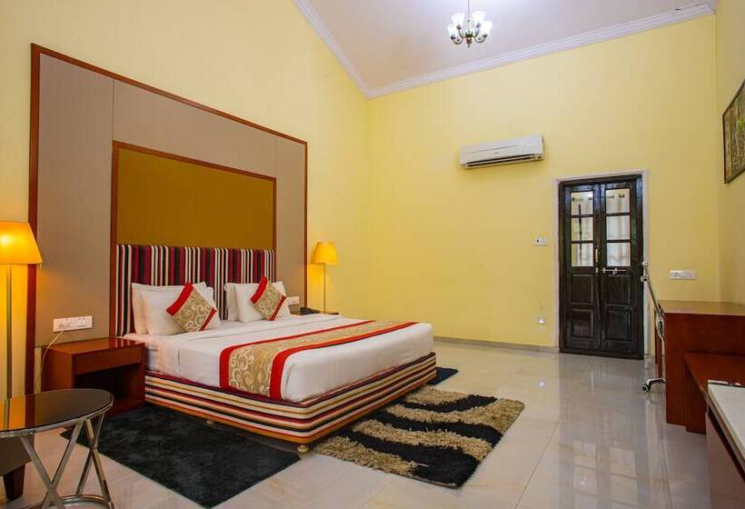 Номер Премиум, Jharna Resort Navegaon Gate
