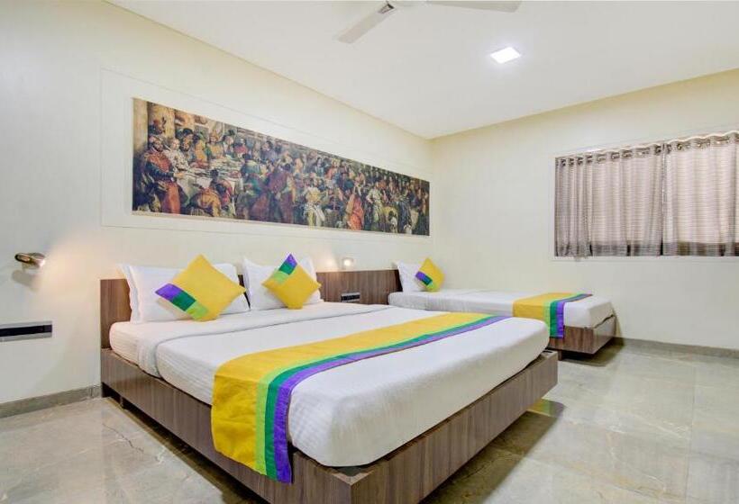 Deluxe Room, Treebo Lalaji S Executive