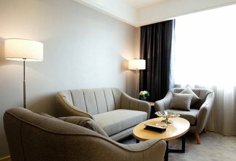 Президентский Люкс, Guangzhou Seaman Hotel Line 2 Jiangnanxi Station