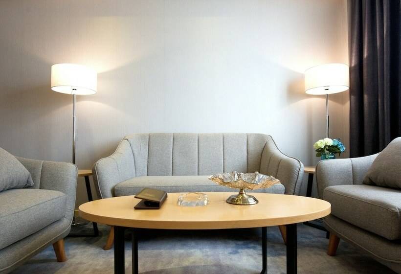 Президентский Люкс, Guangzhou Seaman Hotel Line 2 Jiangnanxi Station