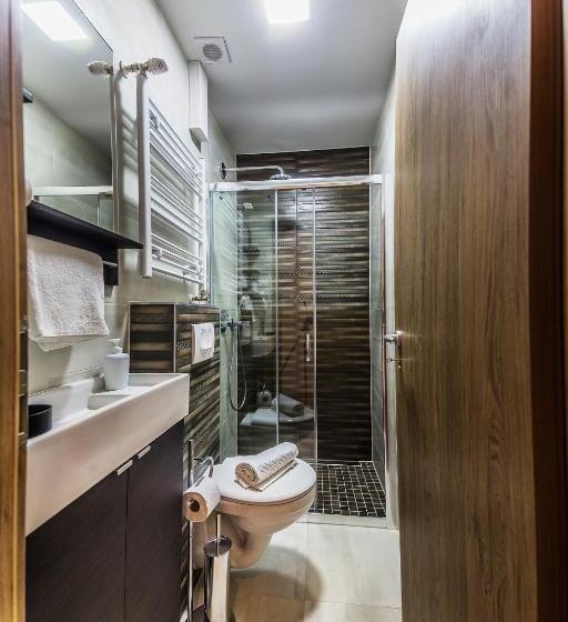 Номер Стандарт, Sztár Motel étterem