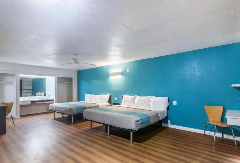 Номер Deluxe, Trade Wind Motel