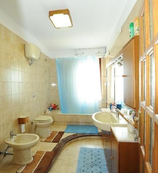 经典四人房间, B&b Su Fassoi