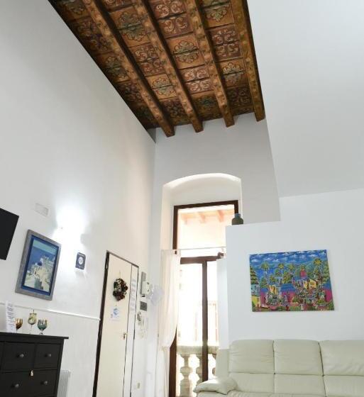 اتاق استاندارد, Sisters Residence