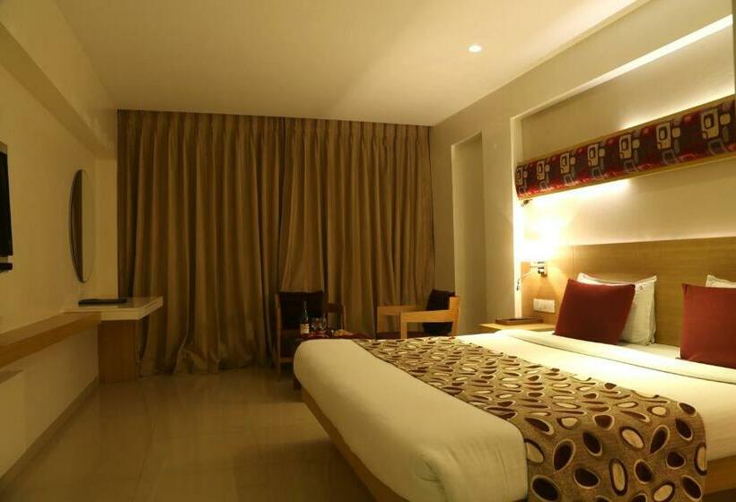 Номер Премиум, The Ssk Solitaire Hotel & Banquets