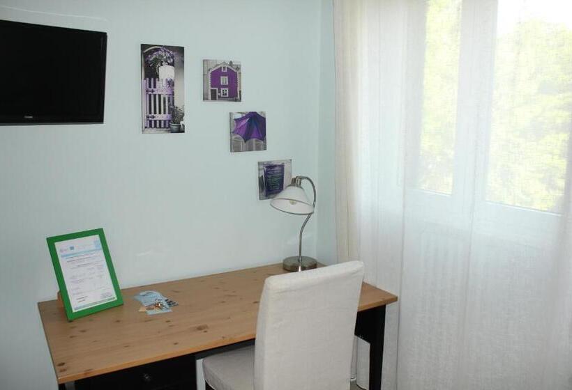 اتاق استاندارد یک تخته با سرویس بهداشتی مشترک, B&b Il Giardino In Città   Parcheggio Privato Gratuito Su Disponibilità