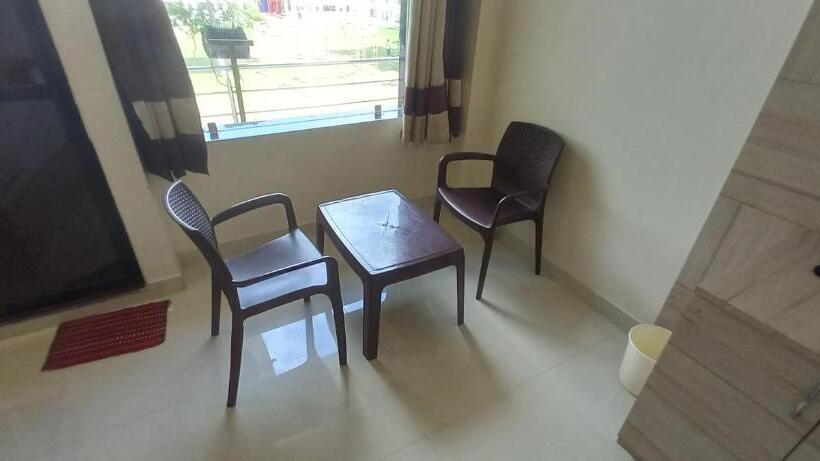 带花园景观的标准三人间, Sanjog Resort