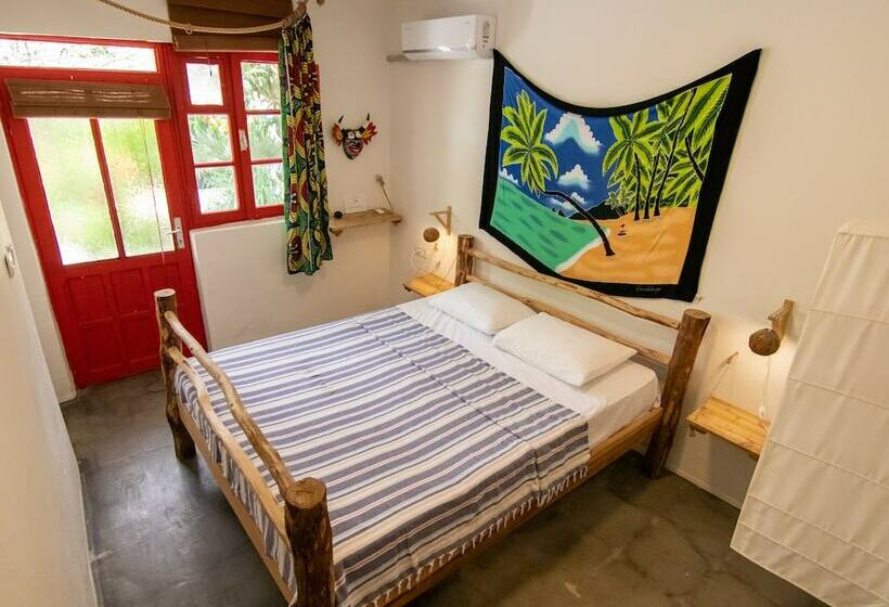Номер Стандарт, Urla Surf House