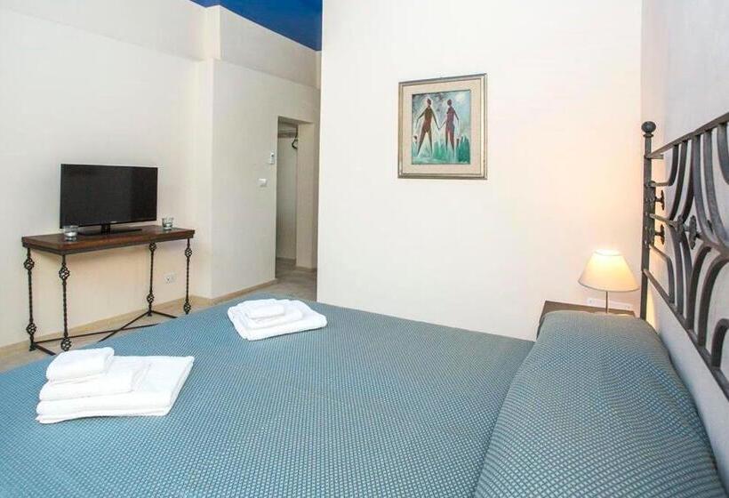 디럭스 4인 룸, Villa Lucrezio Resort