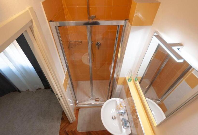 اتاق استاندارد با تخت بزرگ, B&b Cento Passi Dalle Mura