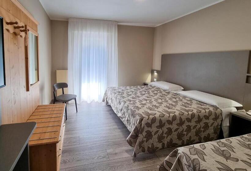 Chambre Triple Standard avec Balcon, Alla Fonte