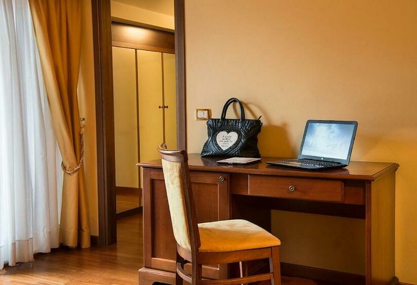 اتاق استاندارد با تخت بزرگ, Centro Paolo Vi
